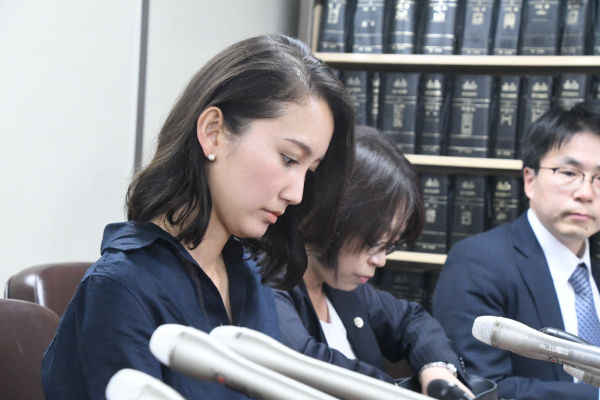 詩織さん