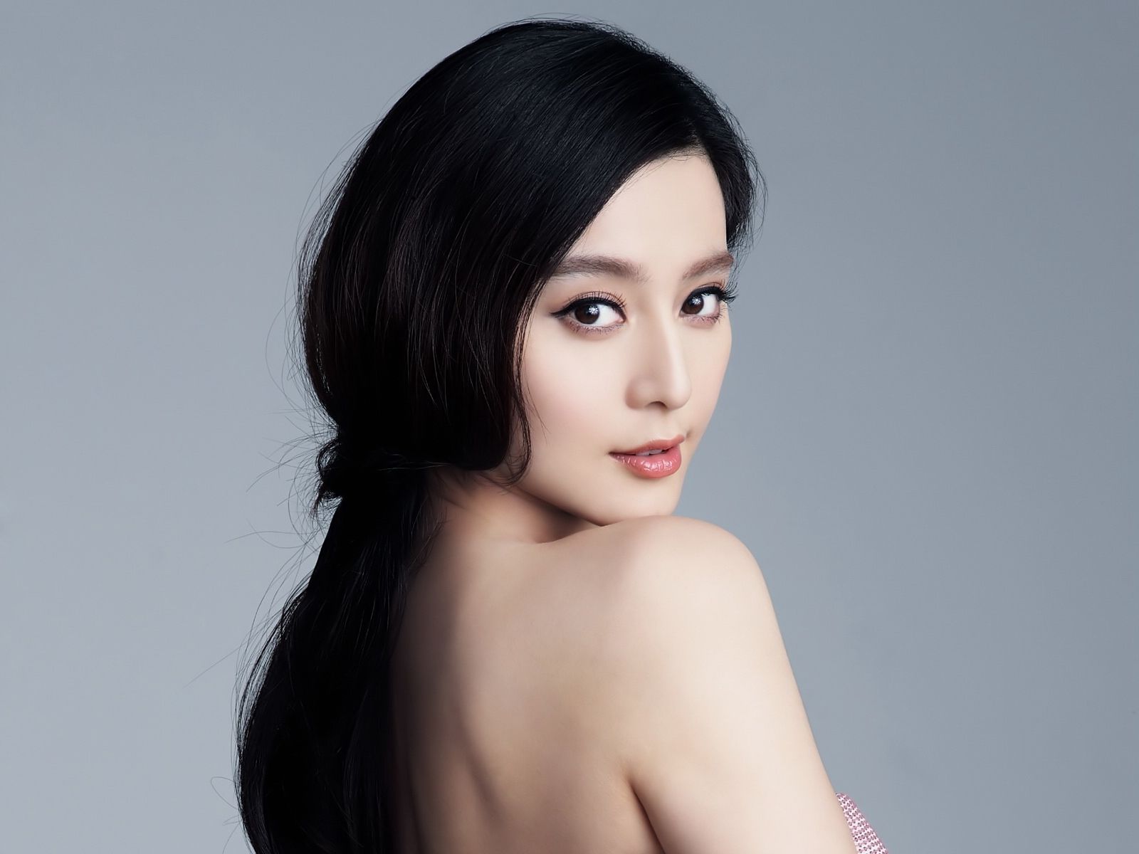 中国人女優の人気ランキングtop 年最新 奇跡の美しさを持つ女優が勢揃い Endia Part 3