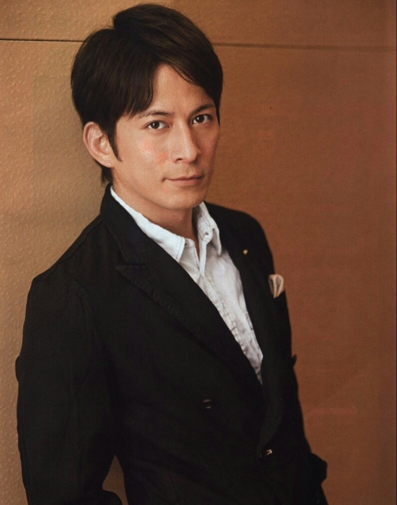 岡田准一の結婚は略奪婚？結婚相手は宮崎あおい！歴代彼女まで総まとめ ENDIA